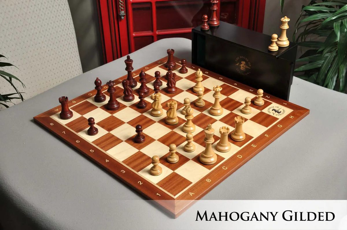 House of Staunton Grandmaster chess set with board and storage box